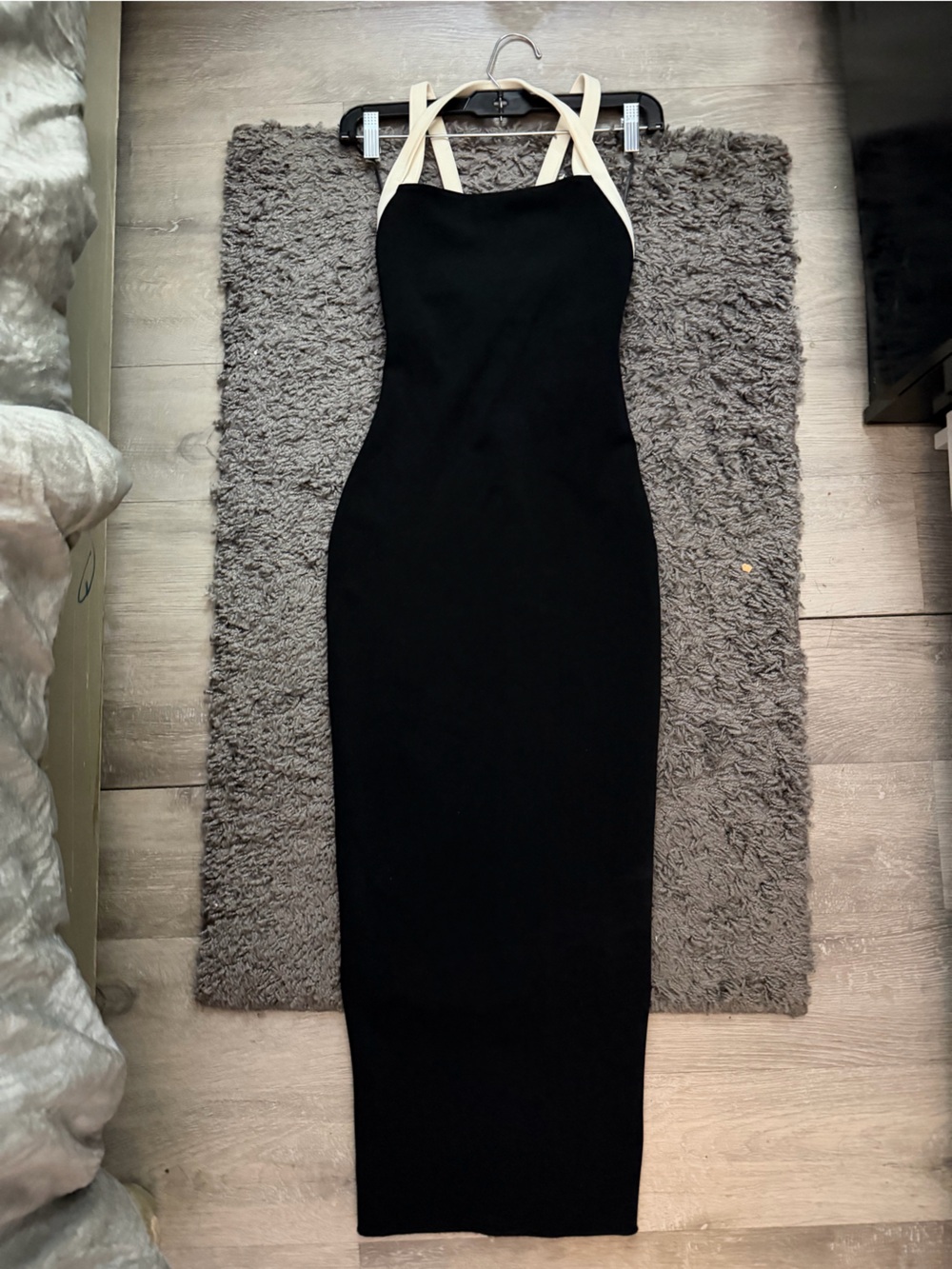 Zara Black Dress with White Strappy Back - Picture 5 of 16